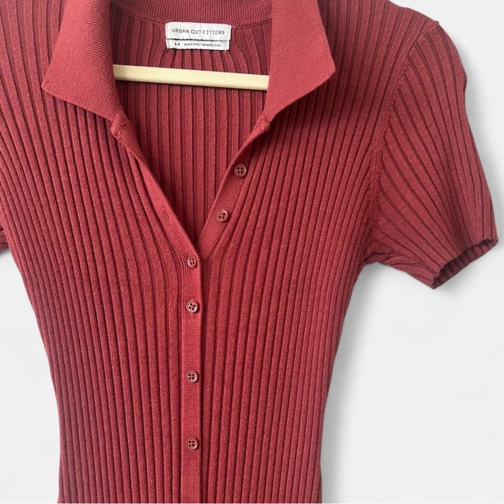 Red Ribbed Button-Up Dress - Picture 3 of 6